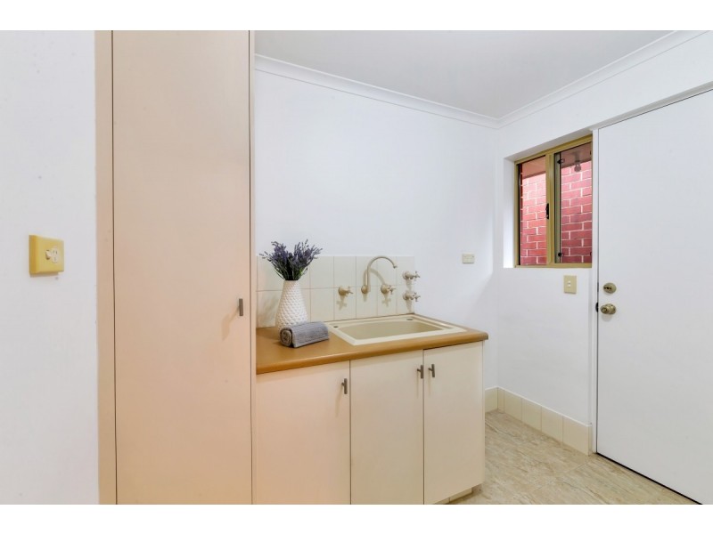 14 Hilltop Drive, Oakden SA 5086