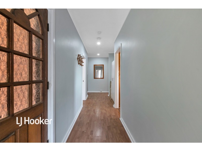 14 McGowan Road, Para Hills SA 5096