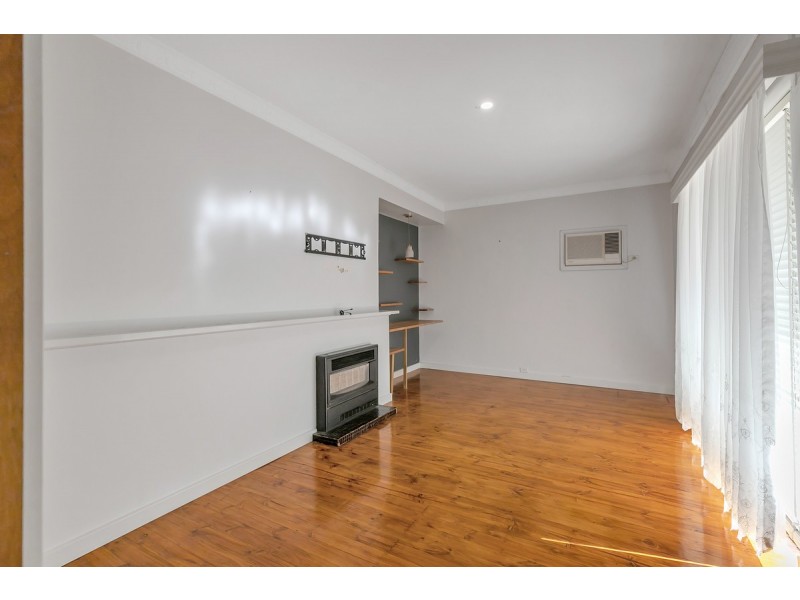 9 Selkirk Avenue, Clearview SA 5085