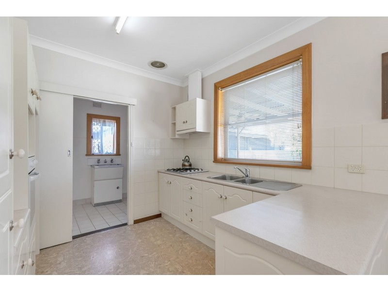 9 Selkirk Avenue, Clearview SA 5085