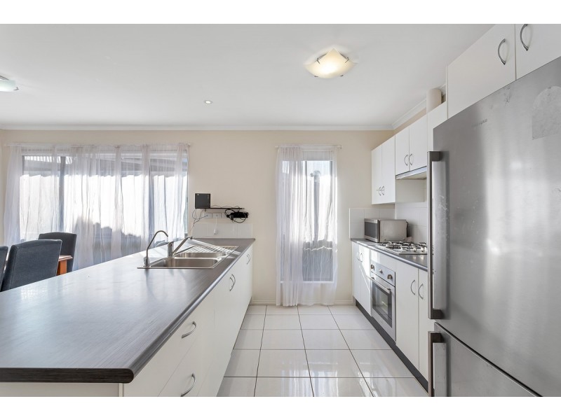 24 Athalie Avenue, Parafield Gardens SA 5107