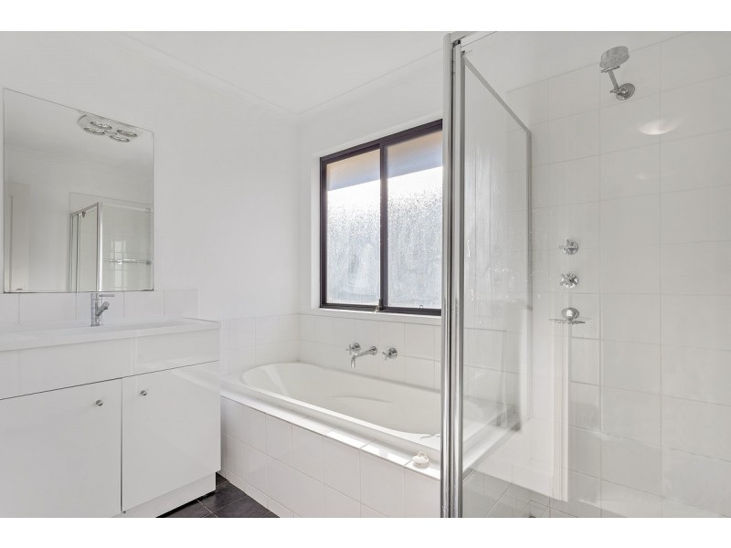 24 Athalie Avenue, Parafield Gardens SA 5107