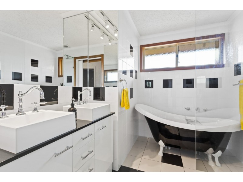 6 Marjorie Street, Gulfview Heights SA 5096