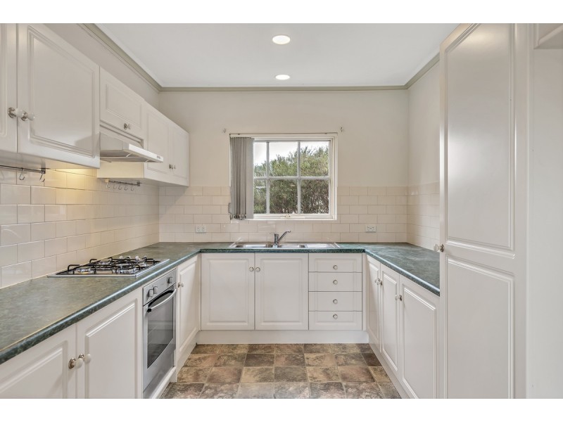 2/21 Hampton Court, Wynn Vale SA 5127