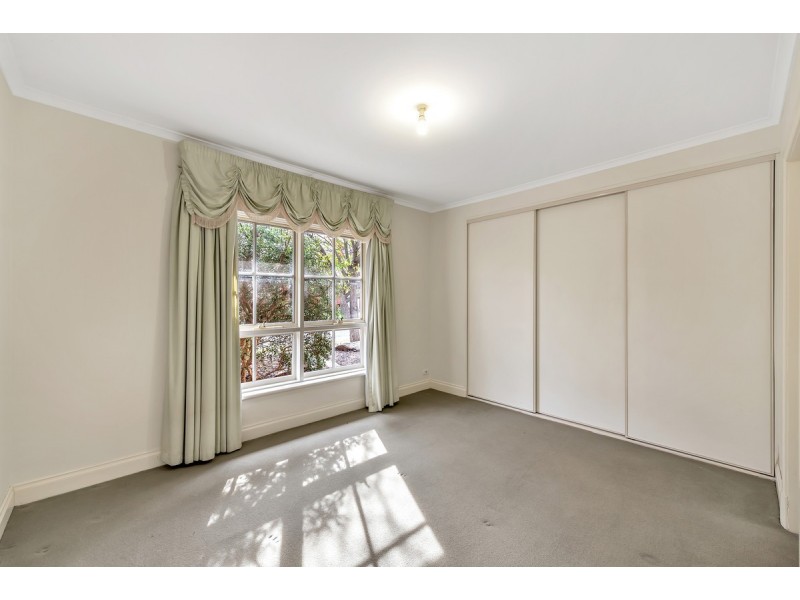 2/21 Hampton Court, Wynn Vale SA 5127