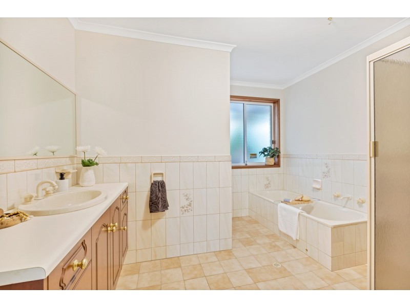 22 Aurora Circuit, Greenwith SA 5125