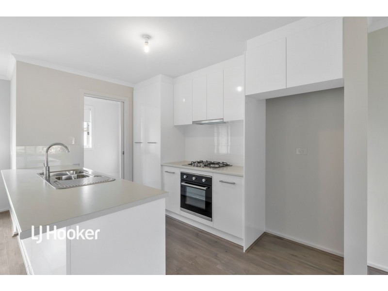 18 Clare Mews, Munno Para West SA 5115