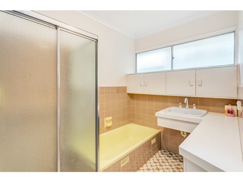 24 Greenbank Road, Athelstone SA 5076