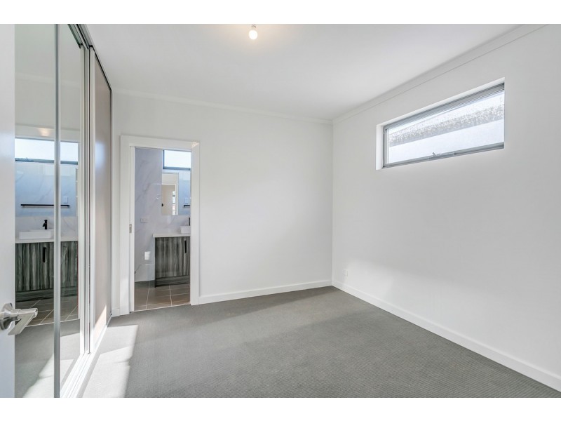 1 & 2/7 Bank Crescent, St Agnes SA 5097