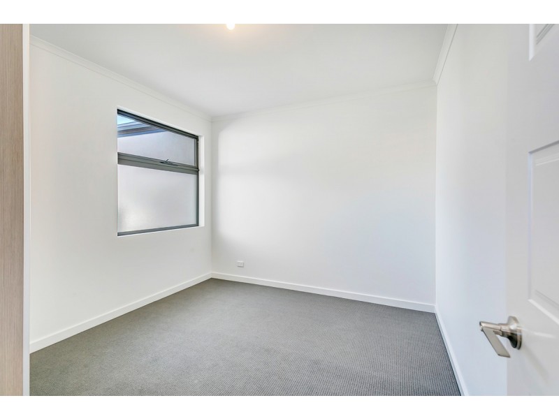 1 & 2/7 Bank Crescent, St Agnes SA 5097