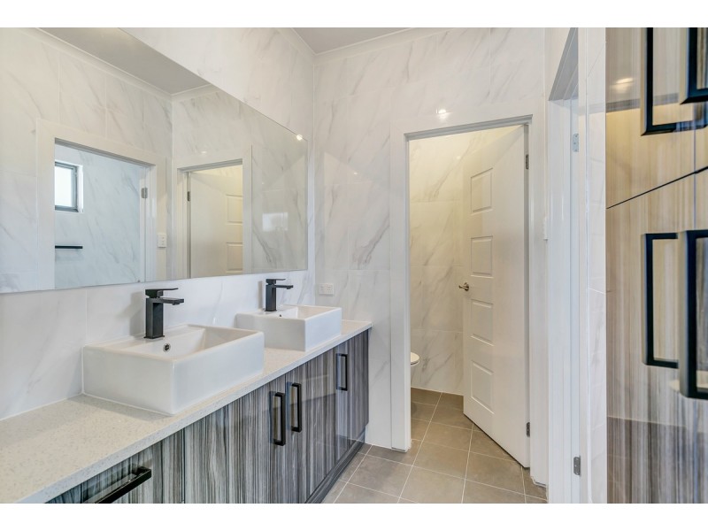 1 & 2/7 Bank Crescent, St Agnes SA 5097