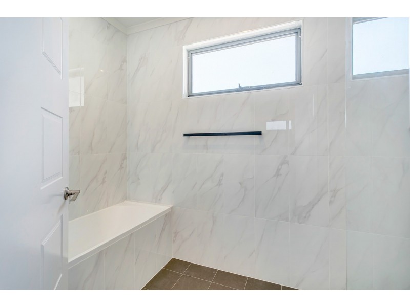 1 & 2/7 Bank Crescent, St Agnes SA 5097