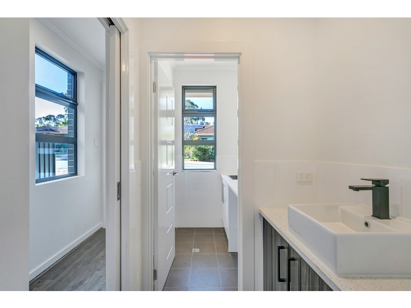 1 & 2/7 Bank Crescent, St Agnes SA 5097
