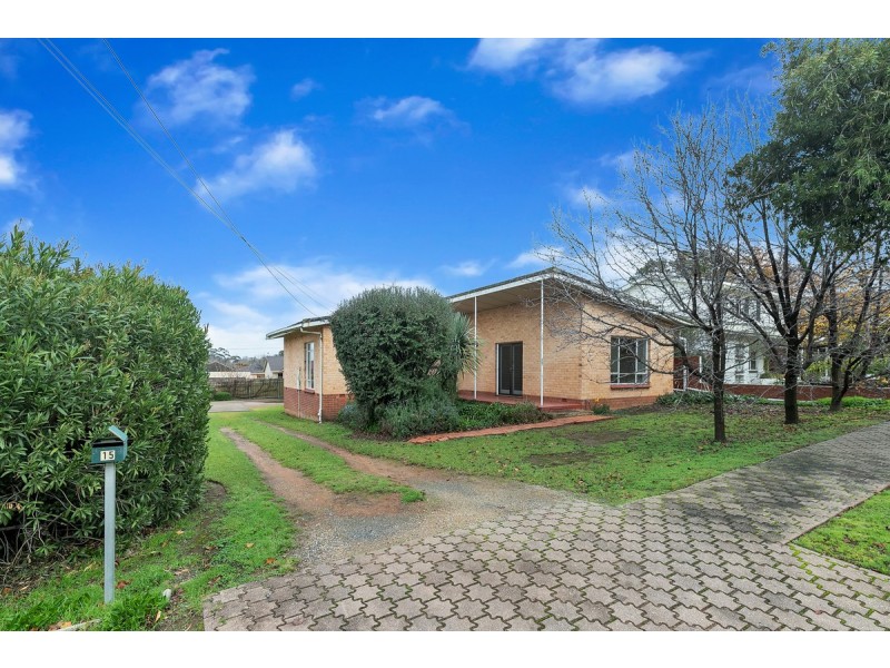15 Doreen Street, Vale Park SA 5081