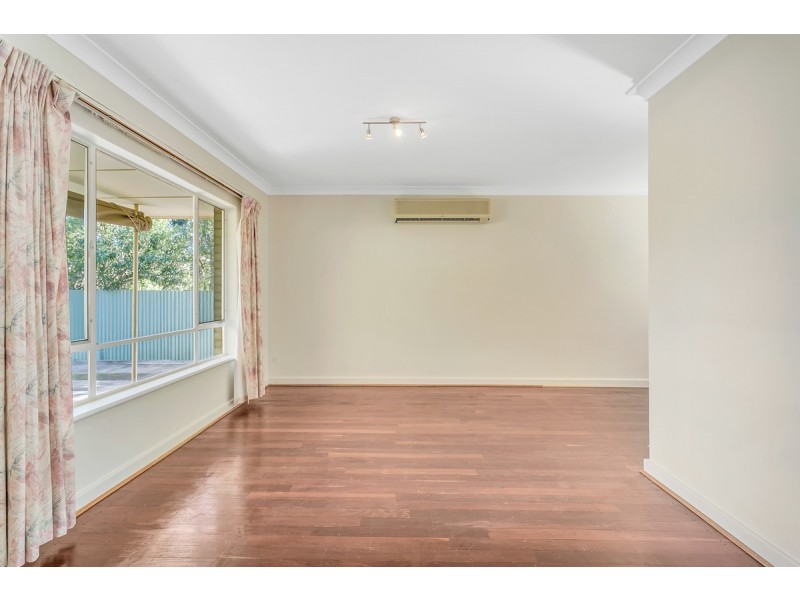 6 Grantham Place, Valley View SA 5093