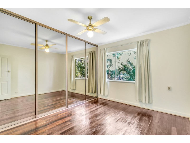 6 Grantham Place, Valley View SA 5093