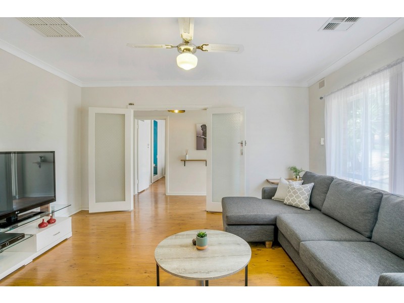 5 McMahon Avenue, Para Hills SA 5096