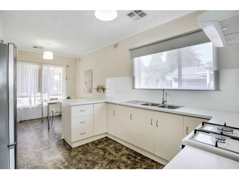 5 McMahon Avenue, Para Hills SA 5096