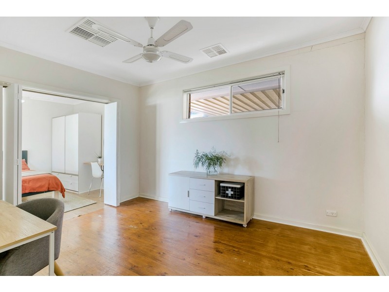 5 McMahon Avenue, Para Hills SA 5096