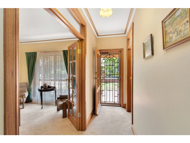 1b Phillip Place, Vale Park SA 5081