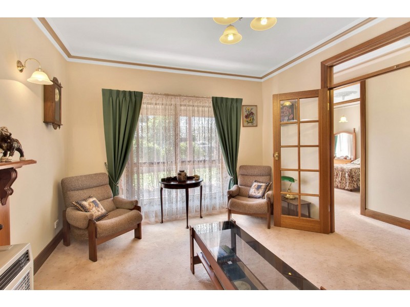 1b Phillip Place, Vale Park SA 5081