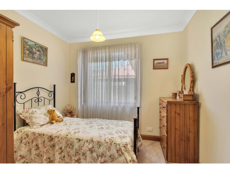 1b Phillip Place, Vale Park SA 5081