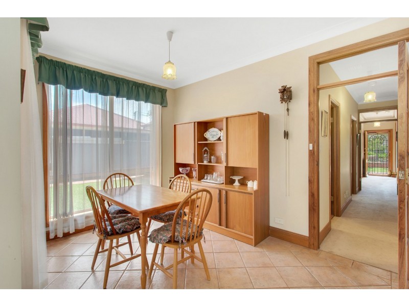 1b Phillip Place, Vale Park SA 5081