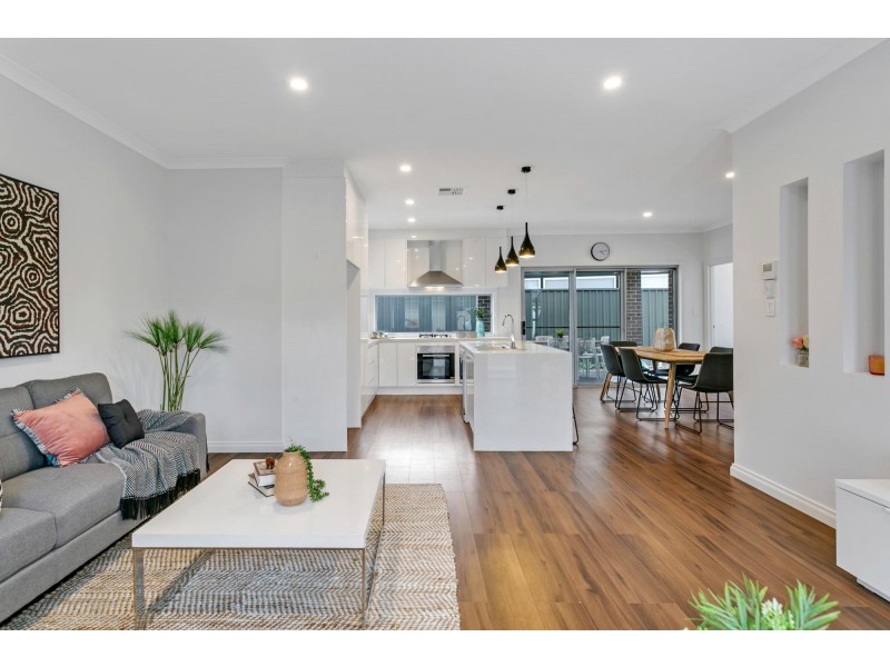 2C Parslow Road, Marion SA 5043