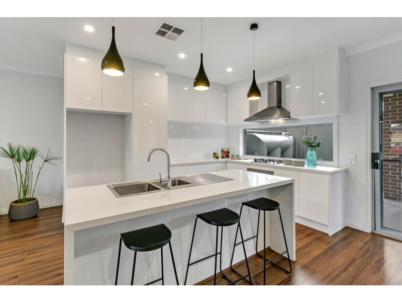 2C Parslow Road, Marion SA 5043