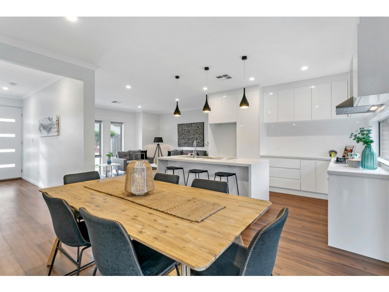 2C Parslow Road, Marion SA 5043