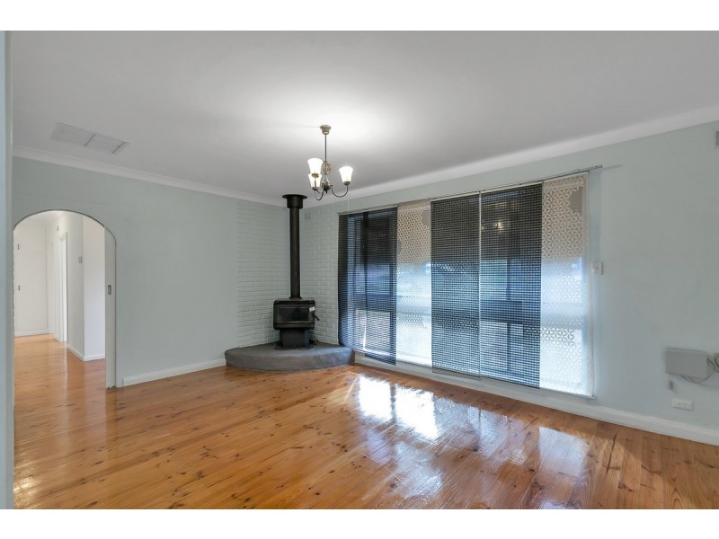 27 Esperance Terrace, Valley View SA 5093