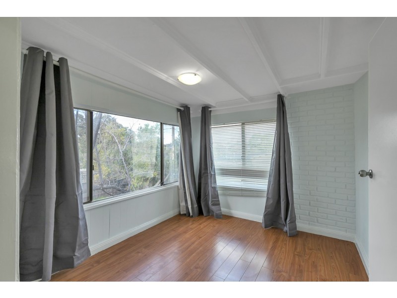 27 Esperance Terrace, Valley View SA 5093