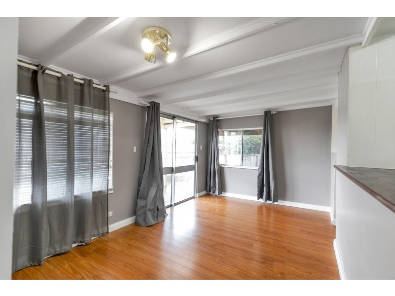 27 Esperance Terrace, Valley View SA 5093