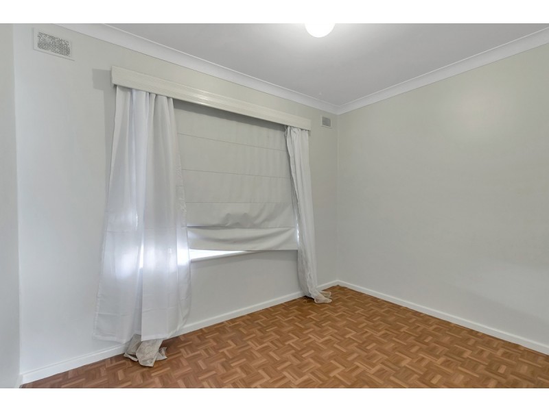 27 Esperance Terrace, Valley View SA 5093