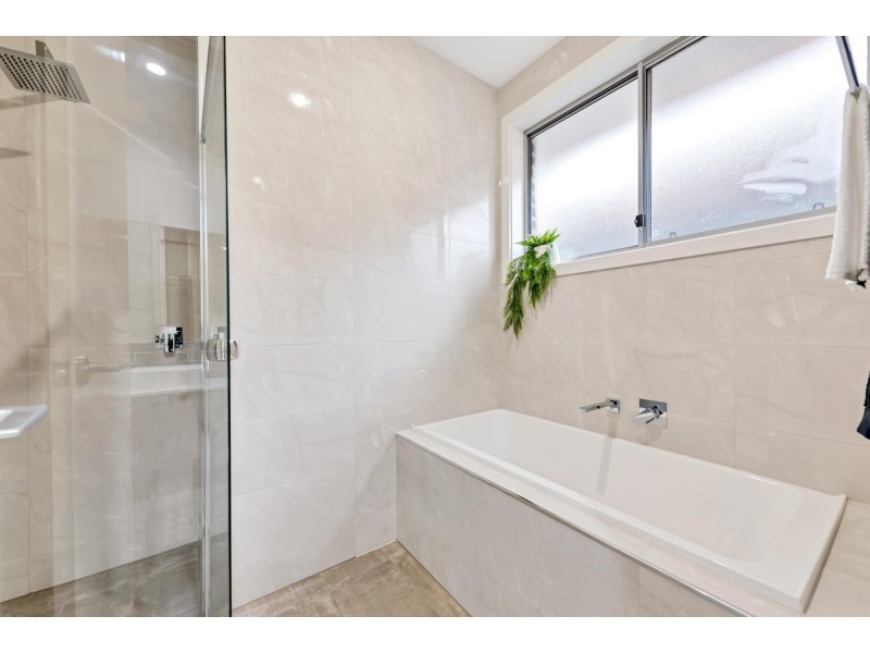 6 Vicar Street, Gilles Plains SA 5086