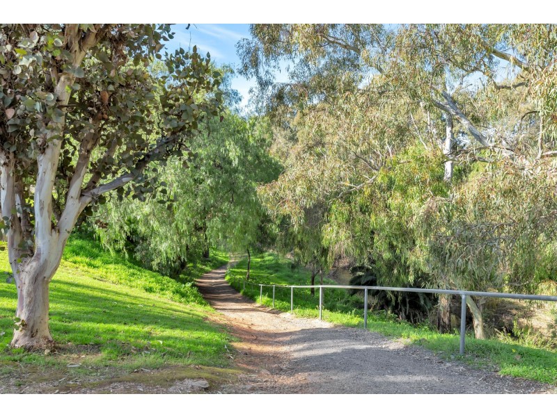 1D & 1E Lansdowne Terrace, Vale Park SA 5081