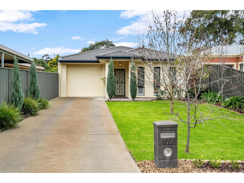 17A Stirling Walk, Redwood Park SA 5097