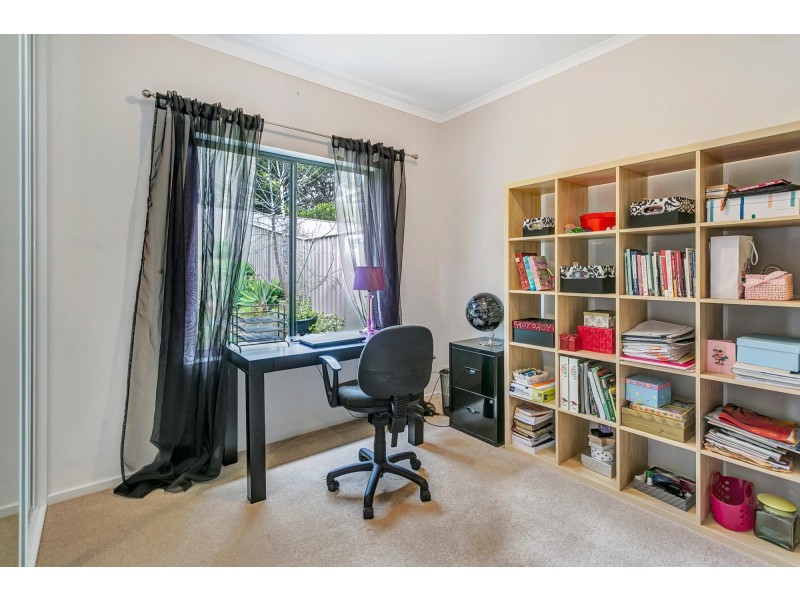 17A Stirling Walk, Redwood Park SA 5097