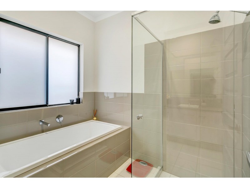 17A Stirling Walk, Redwood Park SA 5097