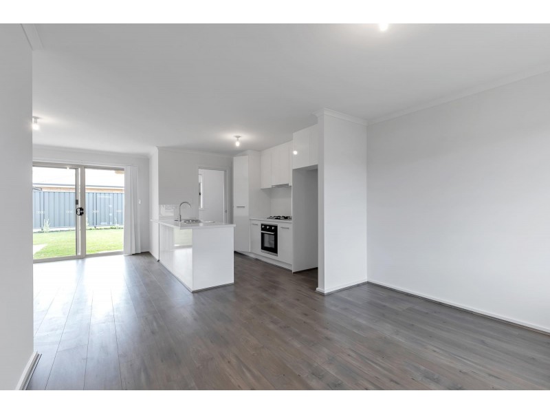 31 Clare Mews, Munno Para West SA 5115