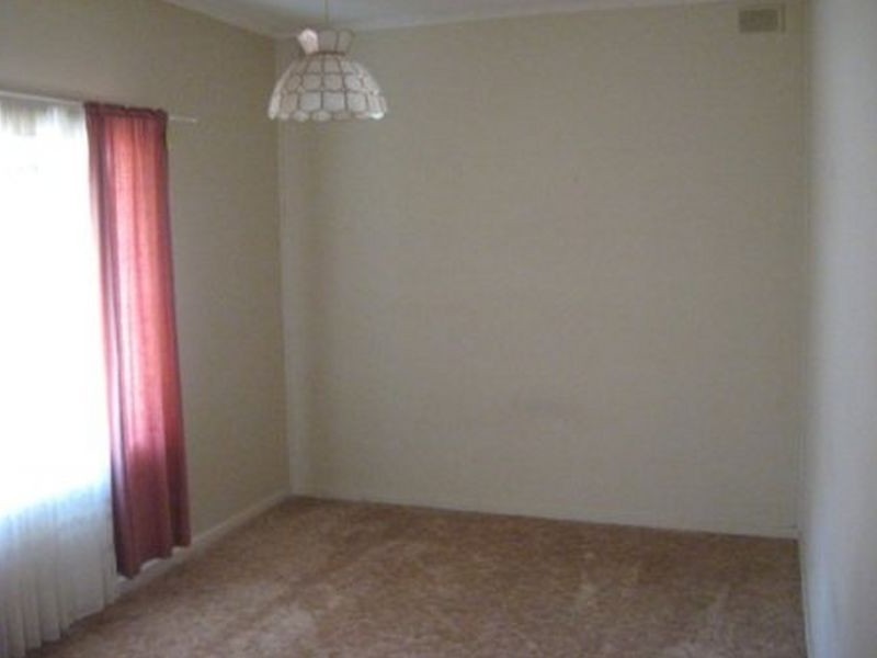 5 Hawker Avenue, Gilles Plains SA 5086