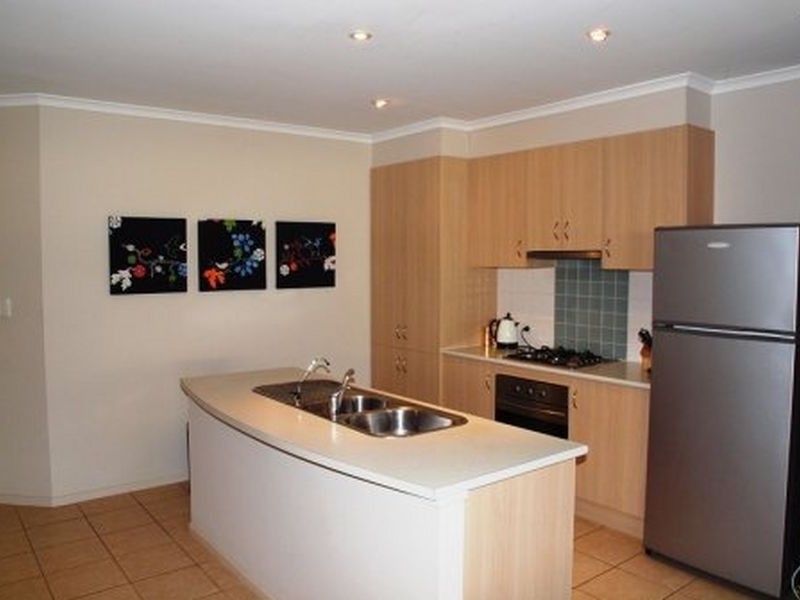 27 Leander Crescent, Greenacres SA 5086