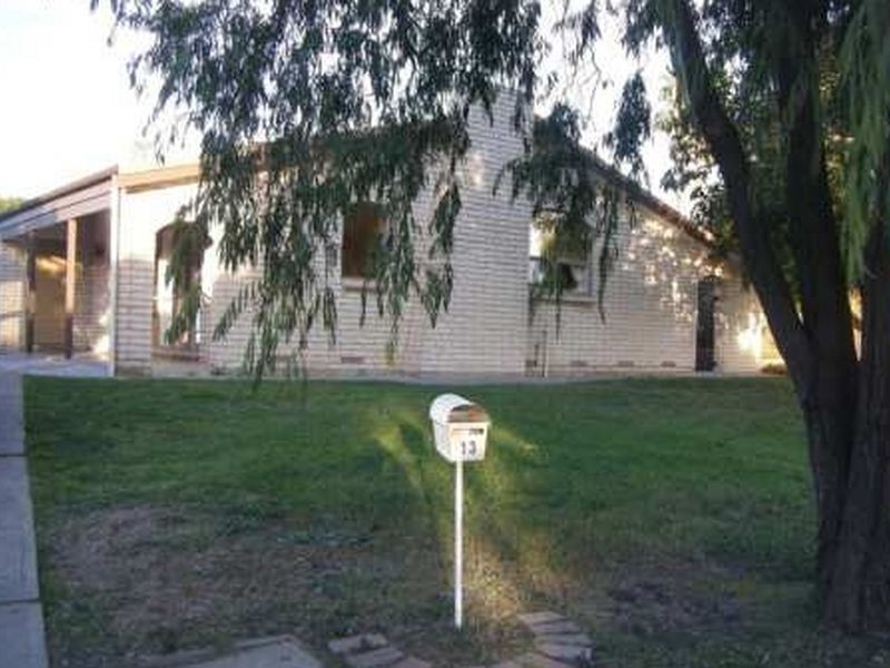 13 De Sassenay Crescent, Modbury Heights SA 5092