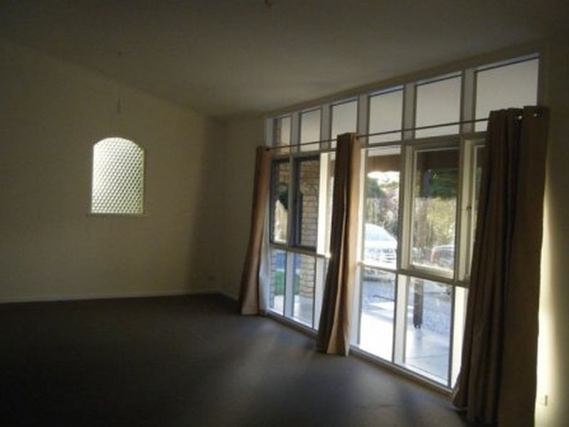 13 De Sassenay Crescent, Modbury Heights SA 5092