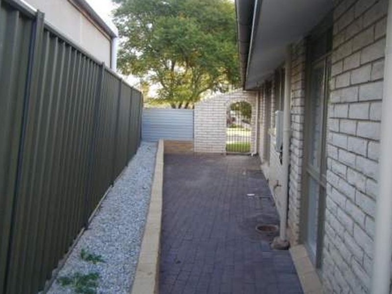 13 De Sassenay Crescent, Modbury Heights SA 5092