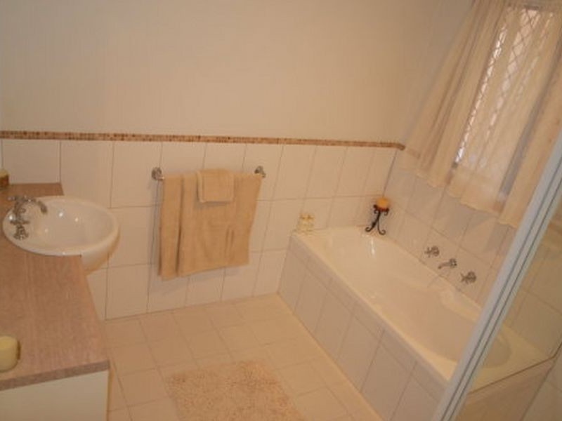 8 Berryman Street, Greenacres SA 5086