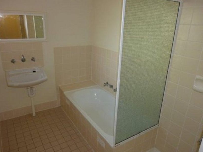 12 Sissinghurt Drive, Oakden SA 5086