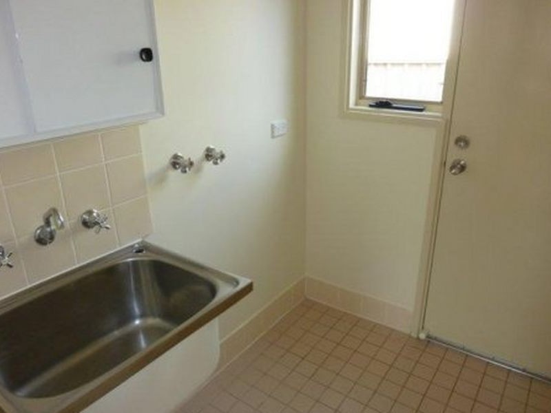 12 Sissinghurt Drive, Oakden SA 5086