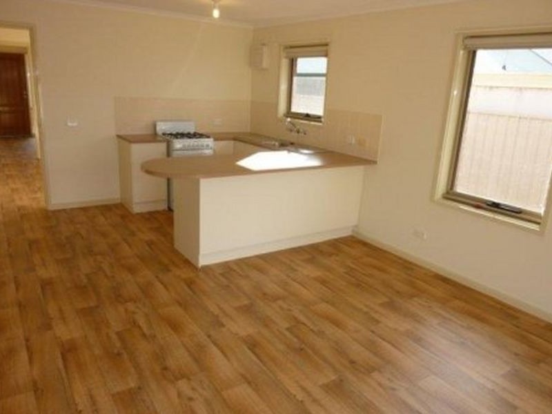 12 Sissinghurt Drive, Oakden SA 5086