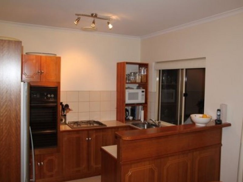 8 Bridges Street, Broadview SA 5083